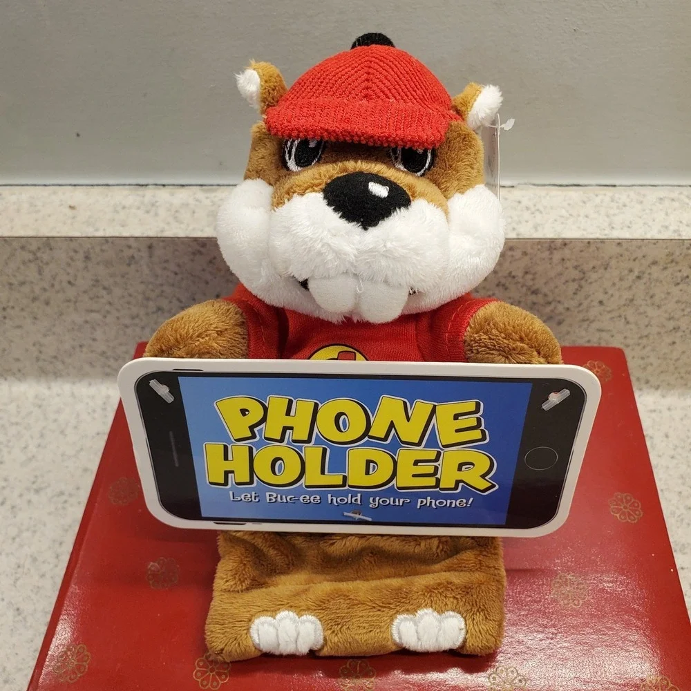 NWT BUC-EE'S Beaver Plush • Mobile / iPhone Holder • New Tag Hold Recipes Photos